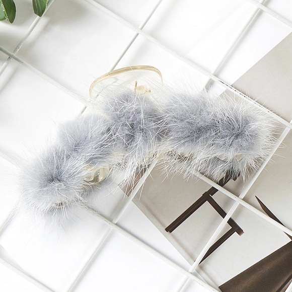 Faux Fur Pom Pom Hair Claw Clip - Picture 2 of 3